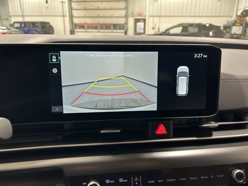 New 2026 Kia Carnival FWD image 19
