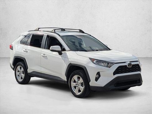 Used 2021 Toyota RAV4 XLE w/ Convenience Package image 3