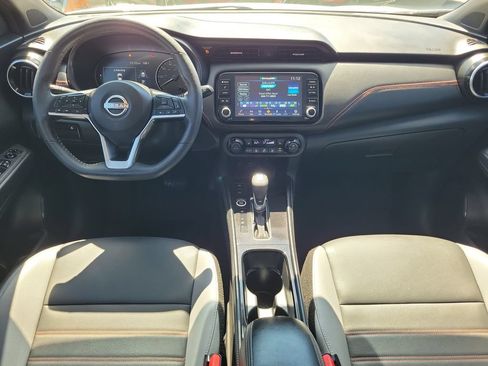 Used 2024 Nissan Kicks SR w/ SR Premium Package FWD image 13
