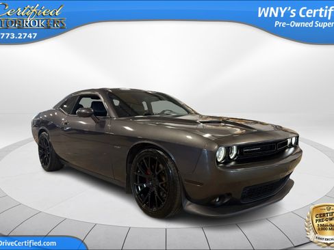 Used 2015 Dodge Challenger R/T w/ Quick Order Package 22D R/T RWD image 3