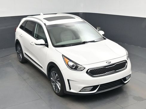 Used 2017 Kia Niro Touring image 38