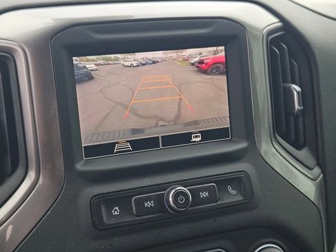 Used 2024 Chevrolet Silverado 2500 Custom w/ Custom Value Package image 13