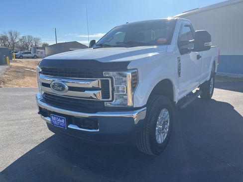 Used 2019 Ford F250 XLT w/ FX4 Off-Road Package AWD/4WD image 8