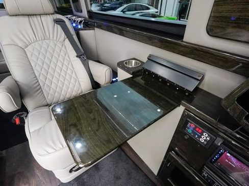 Used 2018 Mercedes-Benz Sprinter 3500 image 79