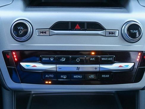 Used 2022 Ford Explorer XLT RWD image 25