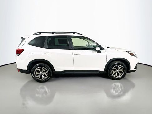 Used 2023 Subaru Forester Premium AWD/4WD image 7