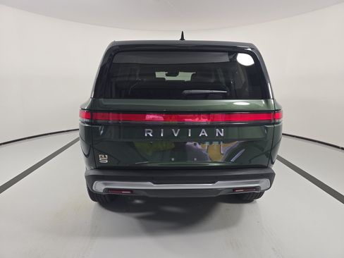 Used 2024 Rivian R1S Adventure AWD/4WD image 4