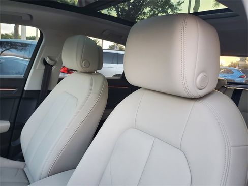 Used 2022 Audi Q3 2.0T Premium Plus w/ Premium Plus Package image 17