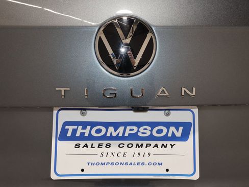 Used 2024 Volkswagen Tiguan Wolfsburg Edition image 34