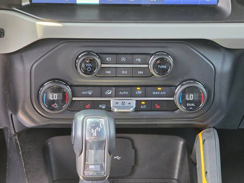 Used 2023 Ford Bronco Badlands AWD/4WD image 19