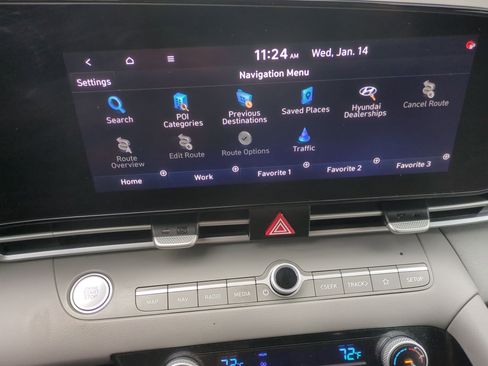 Used 2023 Hyundai Elantra SEL w/ Convenience Package image 14