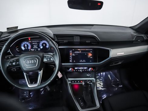 Certified 2022 Audi Q3 2.0T Premium Plus image 18