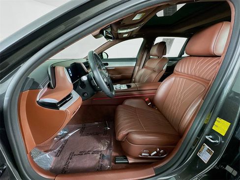 Used 2023 Genesis G90 3.5T image 21