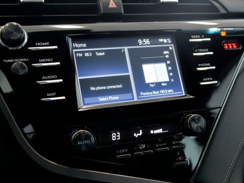 Used 2019 Toyota Camry SE image 19