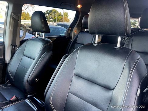 Used 2018 Toyota Sienna SE Premium image 33