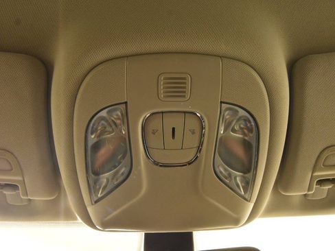 Used 2019 Jeep Compass Latitude w/ Popular Equipment Group AWD/4WD image 30