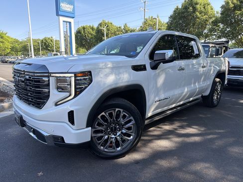 Used 2023 GMC Sierra 1500 Denali Ultimate AWD/4WD image 5