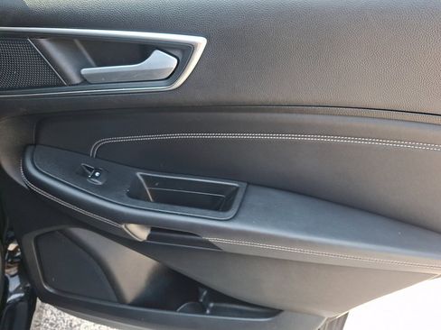 Used 2024 Ford Edge Titanium AWD/4WD image 19