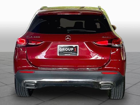 Used 2021 Mercedes-Benz GLA 250 4MATIC w/ Premium Package image 4