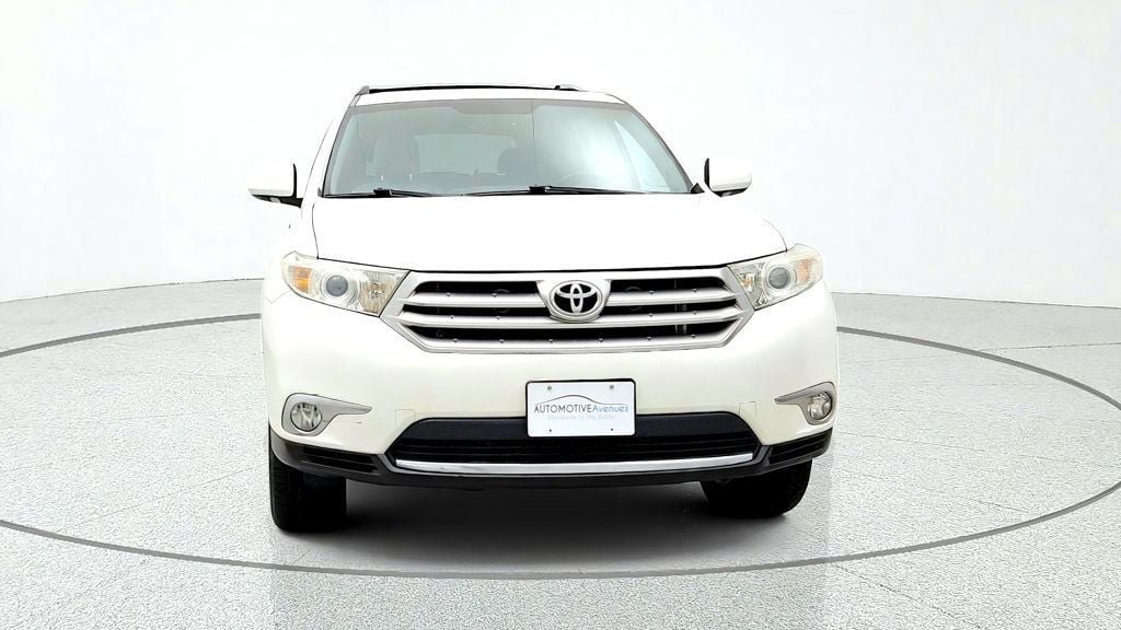Used 2013 Toyota Highlander Limited FWD image 2