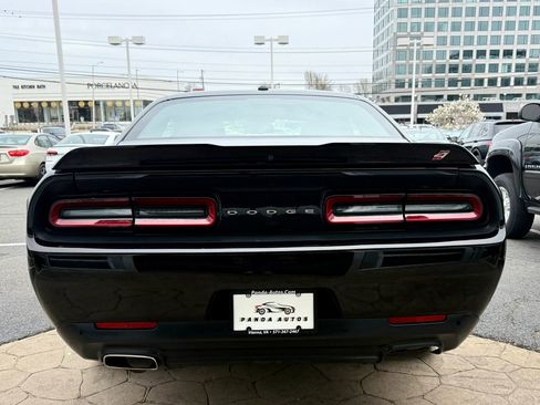 Used 2022 Dodge Challenger GT AWD/4WD image 6