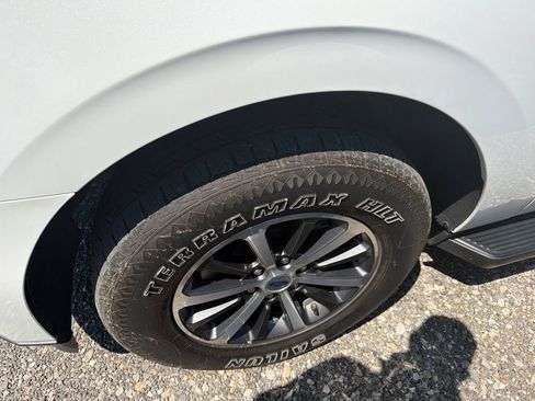 Used 2020 Ford Expedition XLT AWD/4WD image 2