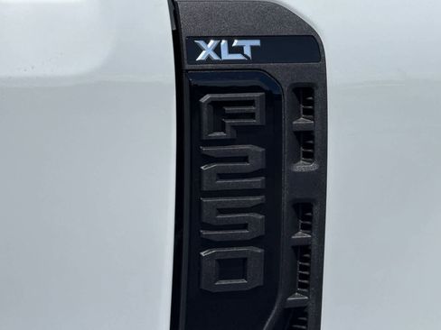 New 2026 Ford F250 4x4 Crew Cab Super Duty image 7