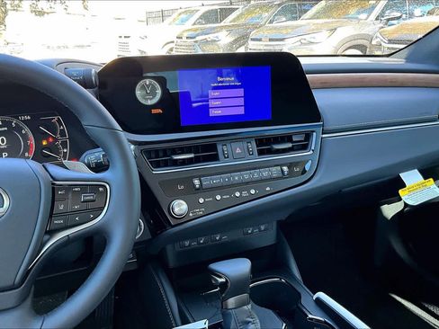 New 2025 Lexus ES 350 w/ Premium Package image 9