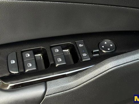 Used 2024 Kia Sportage EX image 12