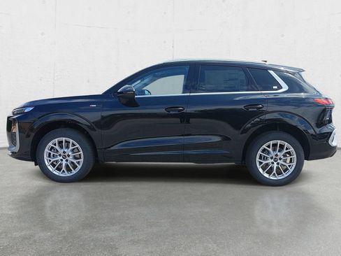 New 2026 Audi Q3 quattro 2.0T AWD/4WD image 8
