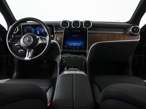 Used 2026 Mercedes-Benz GLC 300 image 16