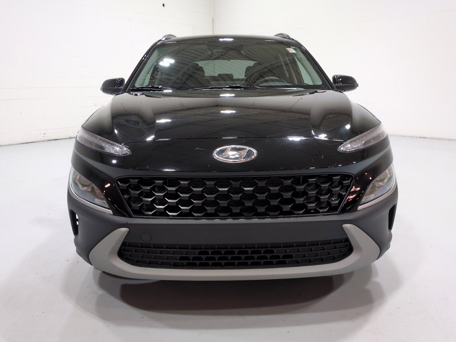 Certified 2023 Hyundai Kona SEL w/ Cargo Package AWD/4WD image 8
