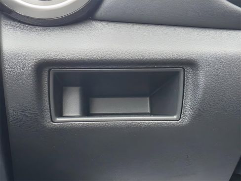 New 2025 Nissan Versa SR w/ Trunk Package image 22