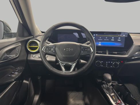 Used 2025 Chevrolet Trax ACTIV w/ Driver Confidence Package image 14