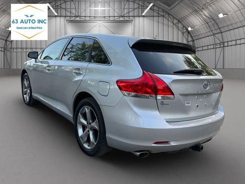 Used 2011 Toyota Venza w/ Convenience Pkg FWD image 3