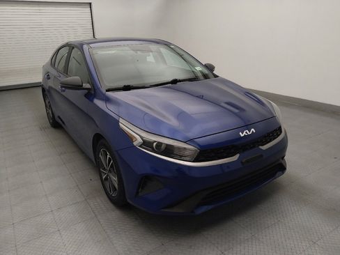 Used 2022 Kia Forte LXS w/ LXS Technology Package FWD image 13