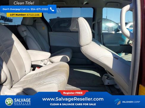 Used 2012 Toyota Sienna XLE w/ Premium Pkg image 15