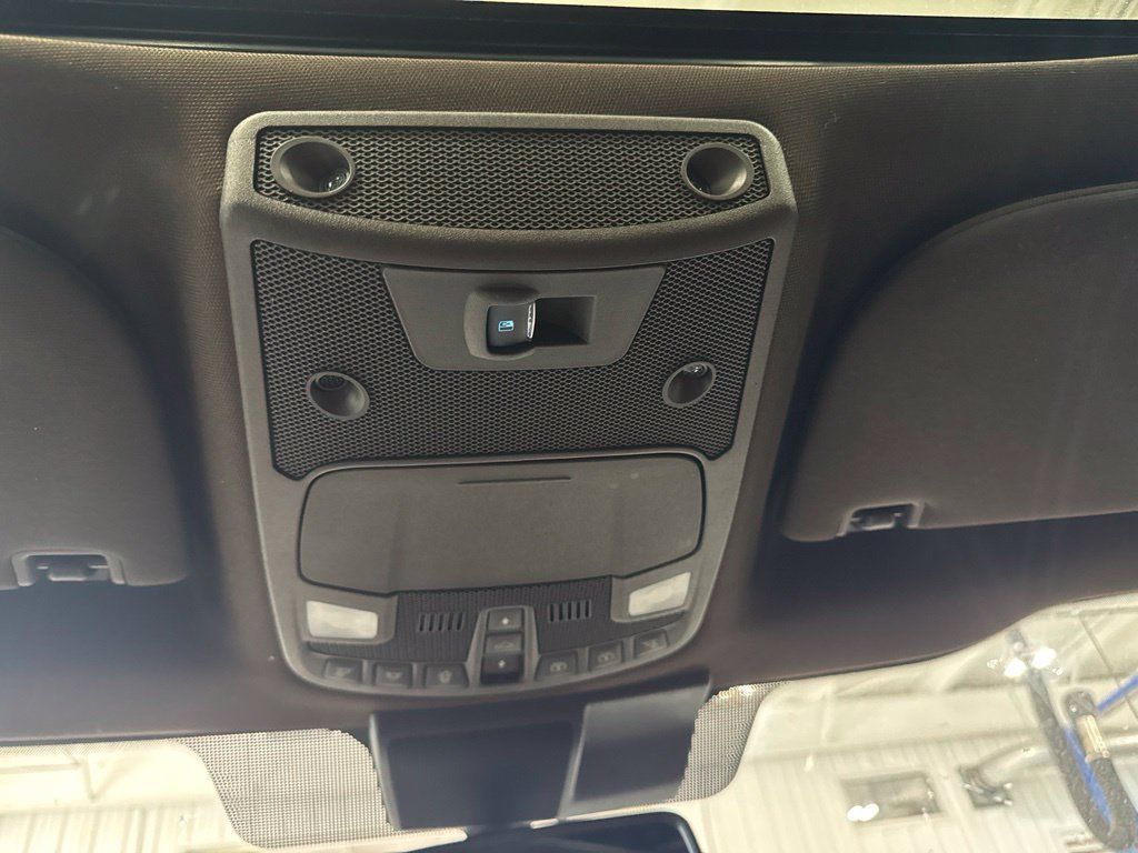 Used 2019 Ford F150 King Ranch w/ Equipment Group 601A Luxury AWD/4WD image 19