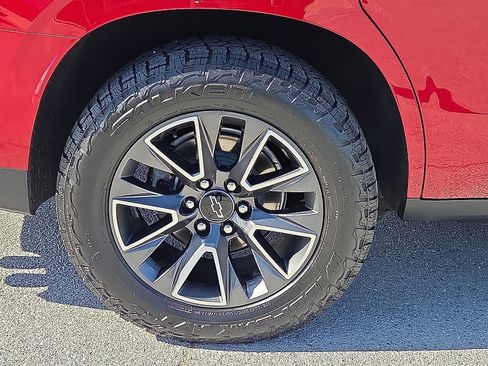 Used 2022 Chevrolet Tahoe Z71 w/ Z71 Off-Road Package image 7