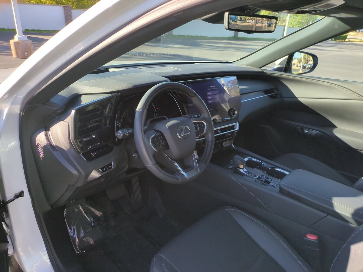 Used 2023 Lexus RX 350 Premium Plus w/ Cold Area Package FWD image 13