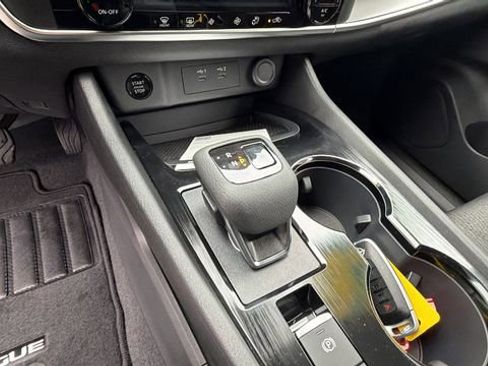 New 2026 Nissan Rogue SV image 24