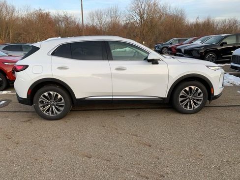 New 2025 Buick Envision Preferred image 3