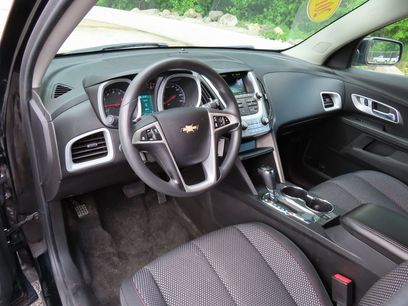Used 2017 Chevrolet Equinox LT
