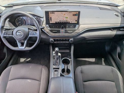 Certified 2023 Nissan Altima 2.5 SV w/ SV Premium Package FWD image 32