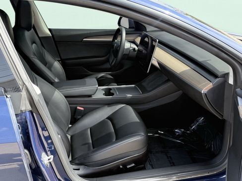 Used 2022 Tesla Model 3 Standard Range RWD image 44