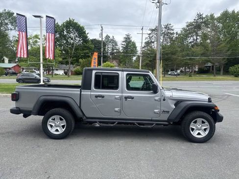 Used 2020 Jeep Gladiator Sport w/ Quick Order Package 23S AWD/4WD image 5