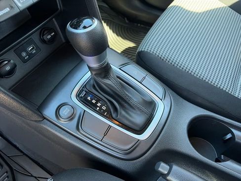 Used 2020 Hyundai Kona SE FWD image 31