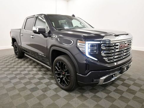 Used 2024 GMC Sierra 1500 Denali w/ Denali Reserve Package AWD/4WD image 10