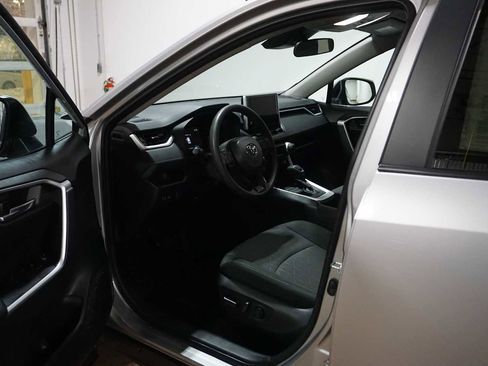 Used 2024 Toyota RAV4 XLE image 8