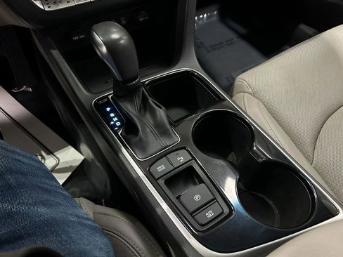 Used 2018 Hyundai Sonata Limited w/ Limited Ultimate Package 03 image 20